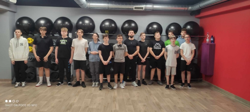 Lekcja wychowania fizycznego na siłowni Xtreme w Dębicy_1